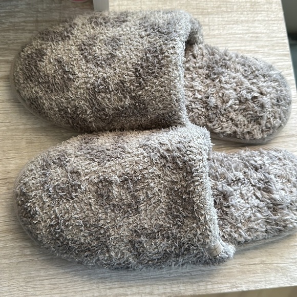 CozyChic® Barefoot Dreams In The Wild® Slipper - Picture 7 of 9